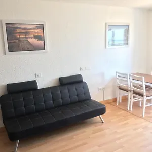 https://playa-las-americas-front-line.tenerifehoteles.net